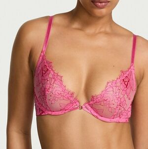 Victoria's Secret Lacy Unlined underwire bra with fine double Strap.
